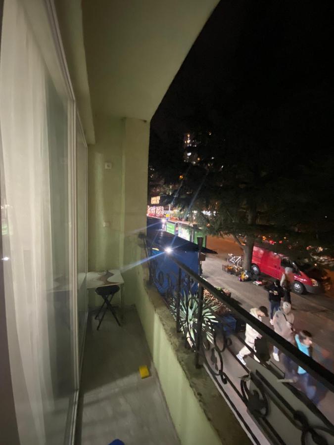Apartment Studio Maksim Batumi Esterno foto