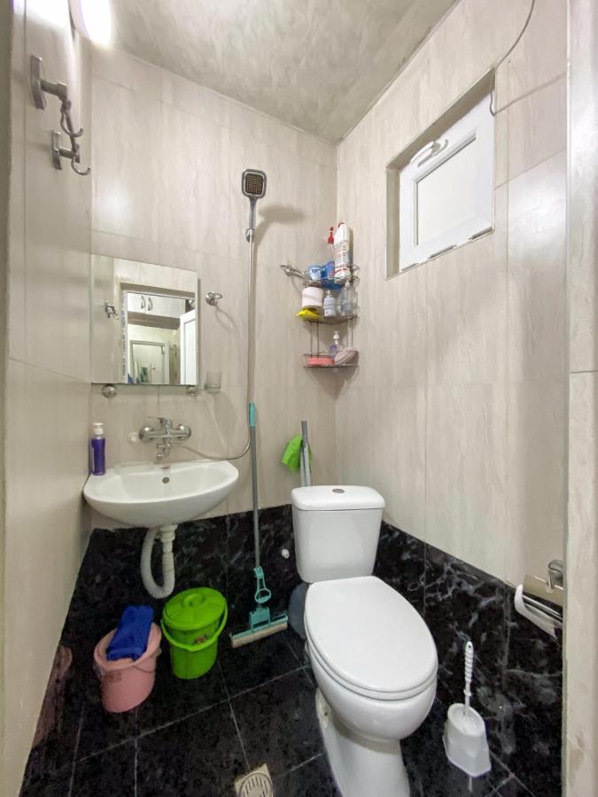 Apartment Studio Maksim Batumi Esterno foto