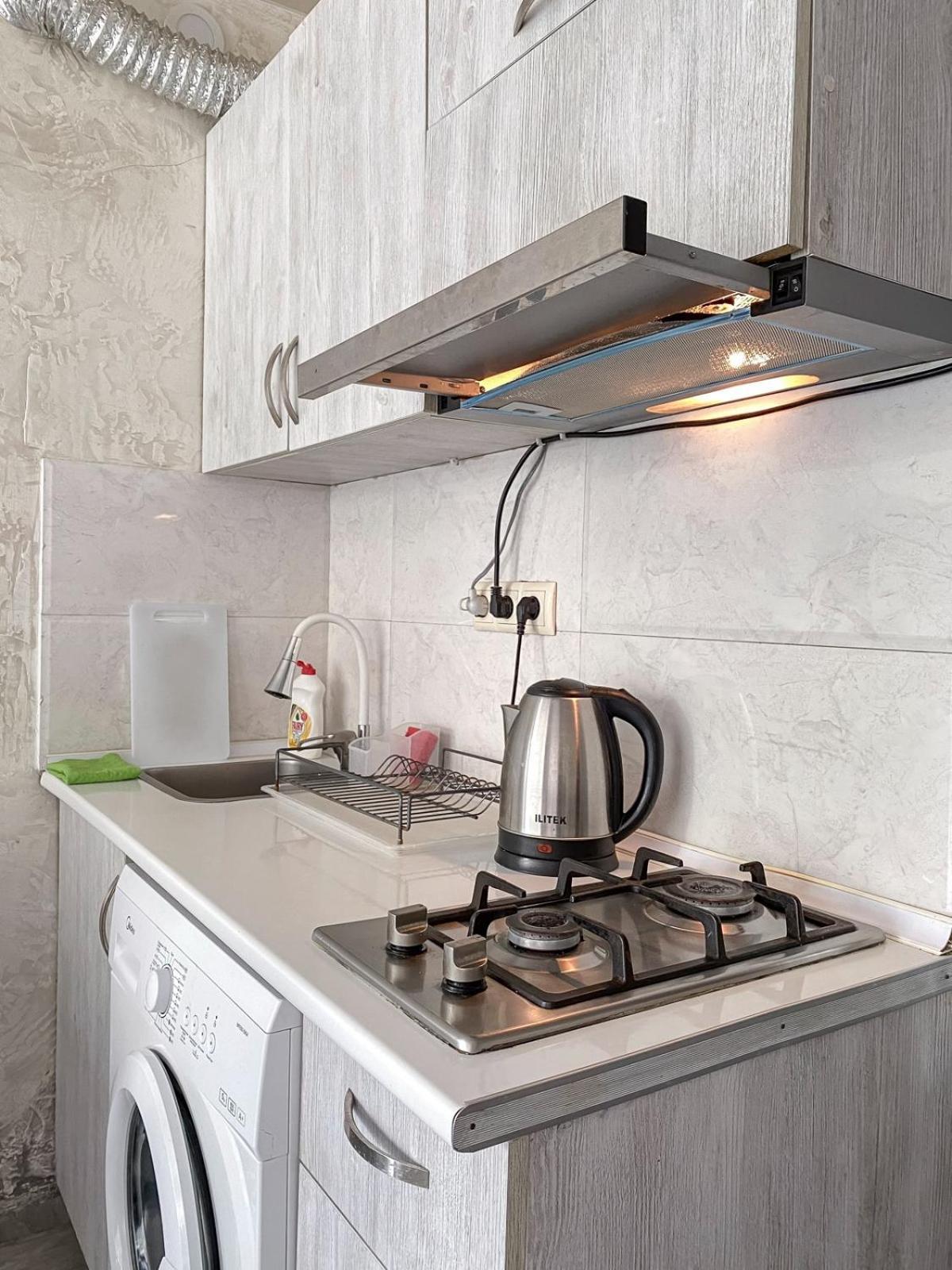 Apartment Studio Maksim Batumi Esterno foto